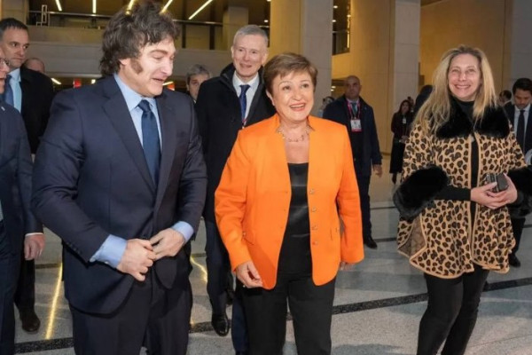 Javier Milei junto a Kristalina Georgieva