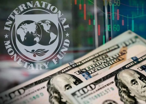 Logo FMI y billetes de dólar