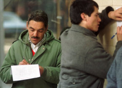 Hombres buscando trabajo